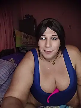 Strongshemail Adlı Modelin Canlı XXX Sohbeti