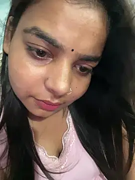 Aayra_Joshi Adlı Modelin Canlı XXX Sohbeti