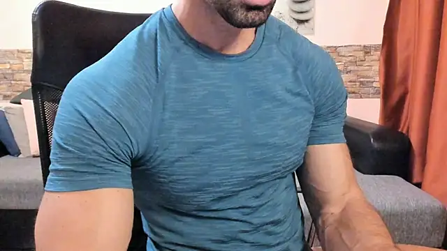 HotHunkTrainer's Webcam Show