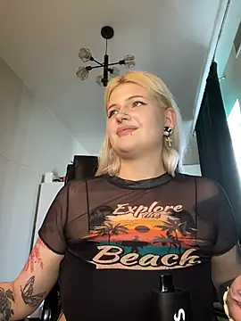 Chatroom XXX en direct de DriveThruCiri