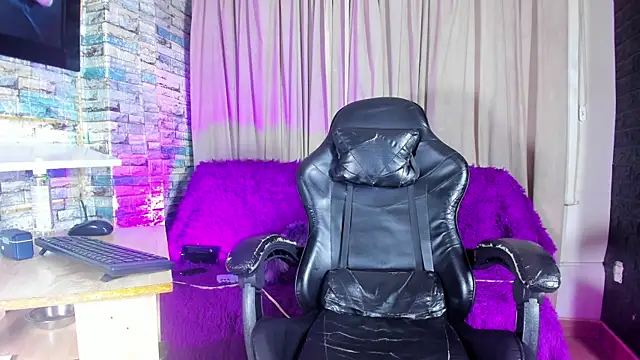 XXX chat uživo modela Diva_kmcc
