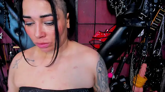 sadistic_aradia's Live XXX Chat