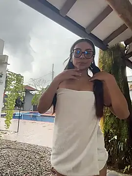 amira_cute2: απευθείας συνομιλία ΧΧΧ