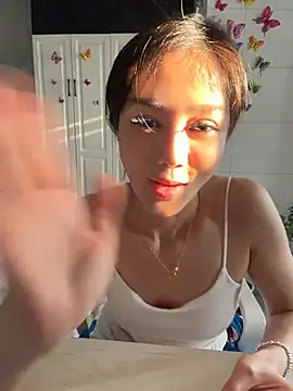 yuanpu0925 Adlı Modelin Canlı XXX Sohbeti