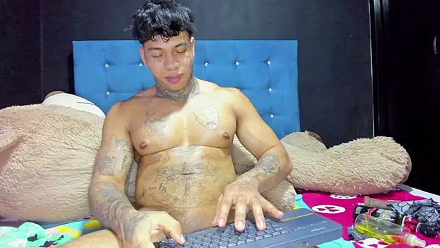 daamonxxx19_ Adlı Modelin Canlı XXX Sohbeti