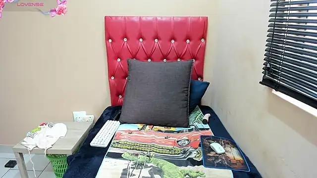 Chat +18 de FOXY_LUNA ao vivo