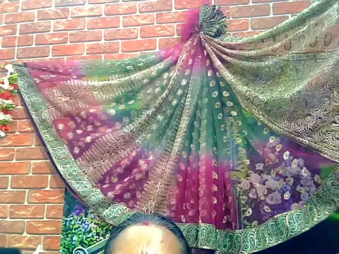 IndianAce1 Adlı Modelin Canlı XXX Sohbeti