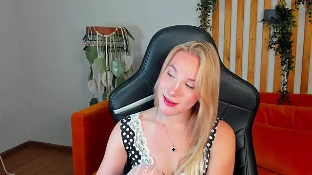 ElaraVoltage Live XXX-chat