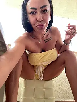 MaiaGold69 Live XXX Chat