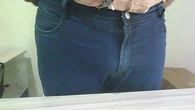 FatCockBoySL live XXX chat
