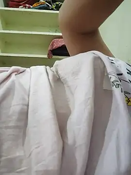 Bong_Puspa 即時 XXX 聊天