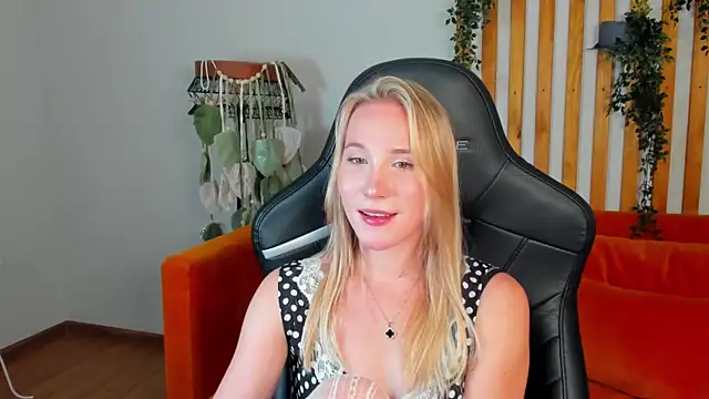 Živý XXX chat ElaraVoltage