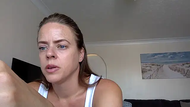 ElizabethArden42-'s Live XXX Chat