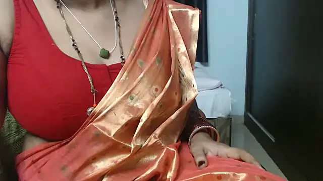 Chat XXX ao vivo de sunitha-3