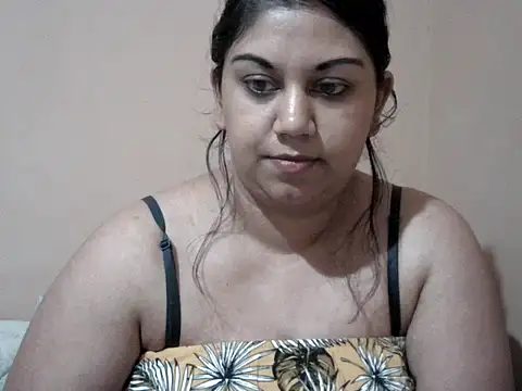 bellachow10 Live XXX-chat