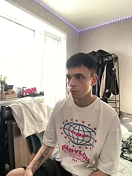 Clark_Day élő XXX-chatje
