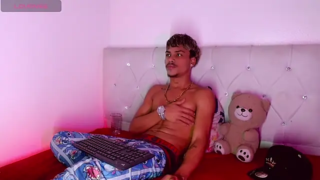Angel_foxc13: απευθείας συνομιλία ΧΧΧ