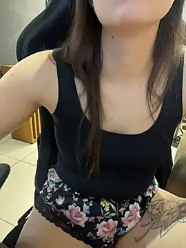 Larissaferri's Live XXX Chat