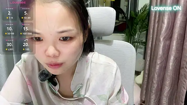 xiaosu22: онлайн-секс-чат