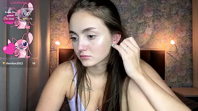 LoraDavi Chat XXX live