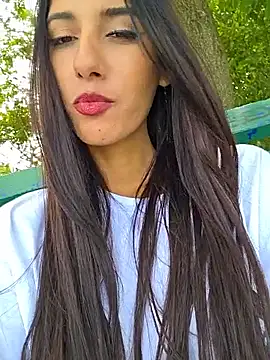 AndreeaMuller live XXX chat