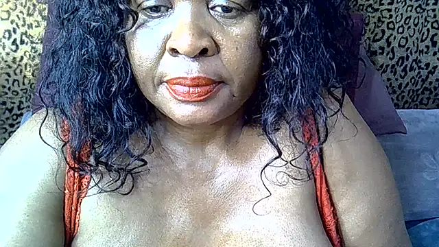 Ebony_Cougar Chat XXX live