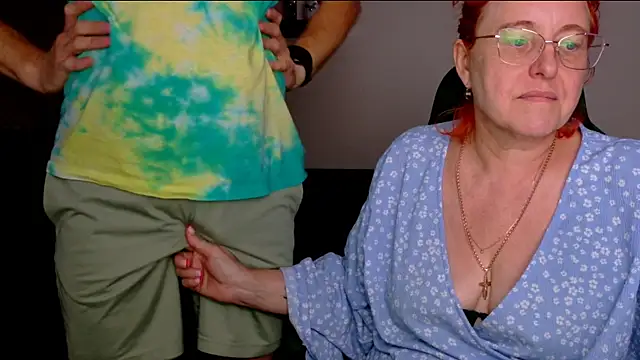 JoannaAndNeighbour Chat XXX live