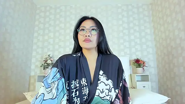 NatsumiHun's Live XXX Chat