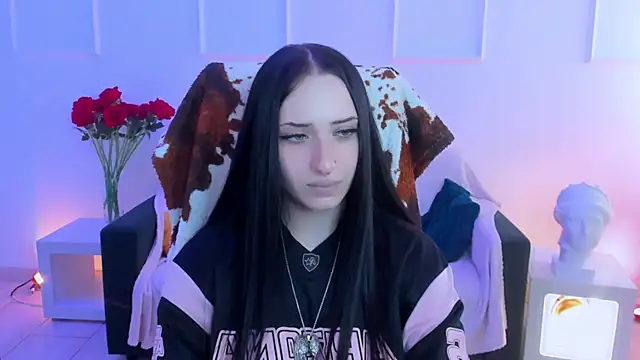 Chat +18 de MonicaLowes ao vivo