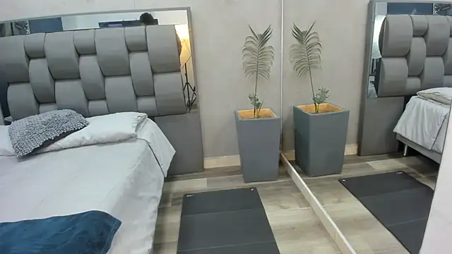 Charlie___Musk Pertunjukan Webcam