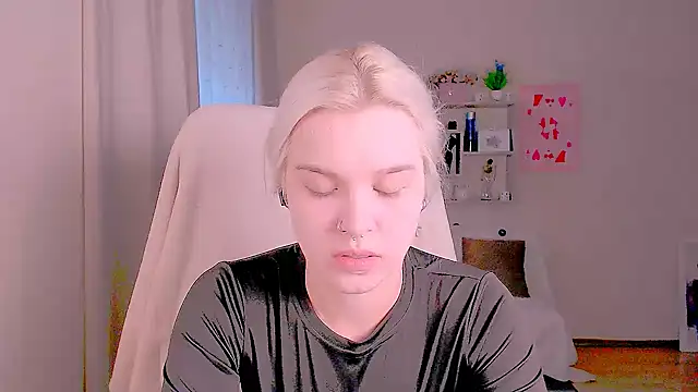 Hot_Blonda Chat XXX in diretta