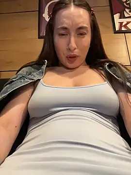 Chat +18 de Holly_Play ao vivo