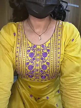 kiaraqueen7's Live XXX Chat