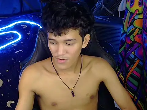 Chat +18 de hugekenbigcock ao vivo