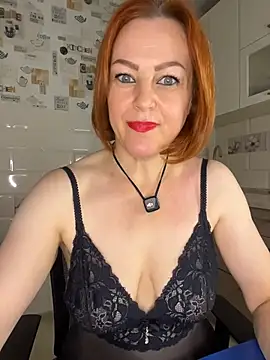 دردشة MatureSandra الجنسية المباشرة
