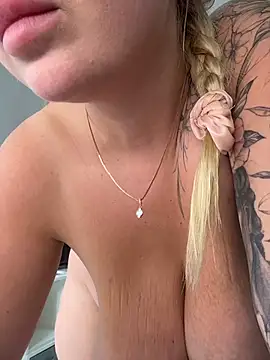 Chat +18 de OdriOlsens ao vivo
