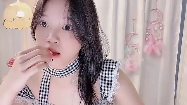 Yanys521 即時 XXX 聊天