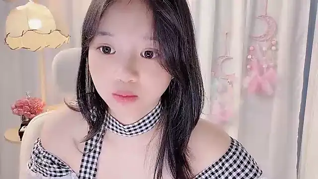XXX chat uživo modela Yanys521