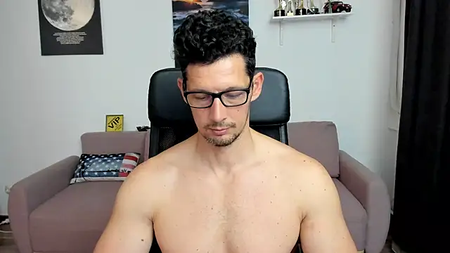 BrutusK08 Chat XXX live