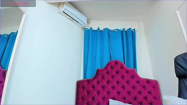 ninnadee Chat XXX live