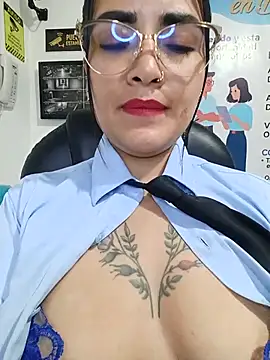 Show de webcam de MAYE__13