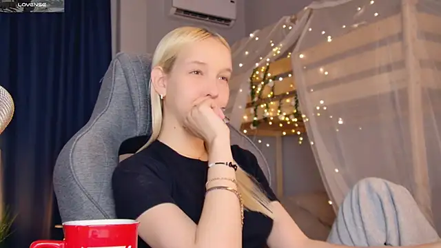 MaoqiBeverly Chat XXX live