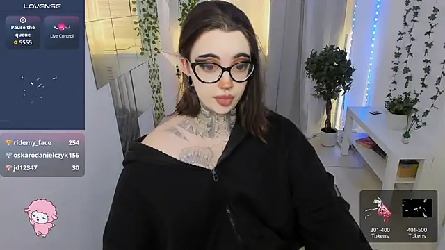 Dixi_Pixi_ Chat XXX live