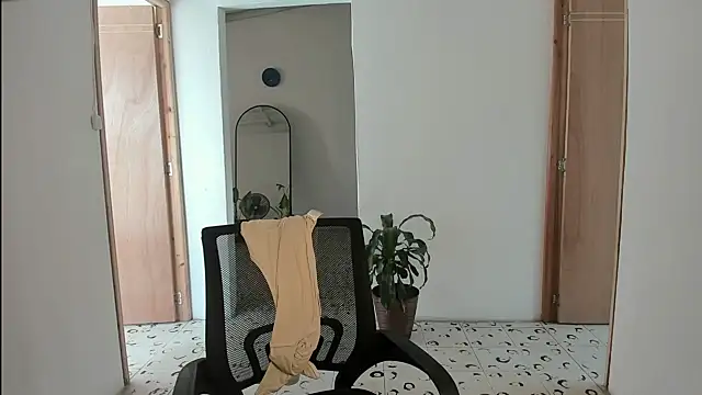 Chat +18 de karenarango ao vivo