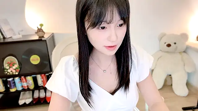 Onechestnutn Live XXX chat