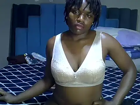 melanin_moon Adlı Modelin Canlı XXX Sohbeti