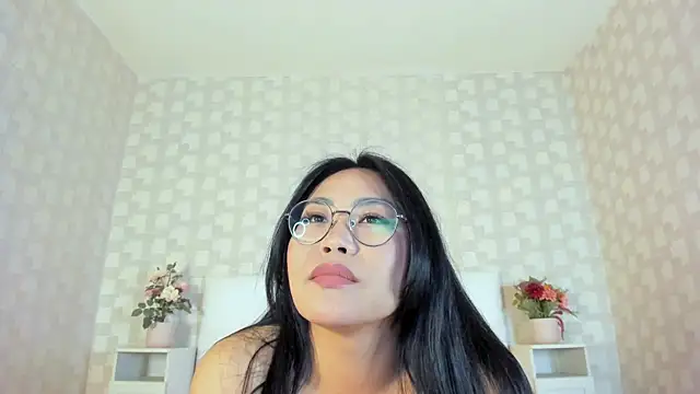 NatsumiHun Chat XXX live