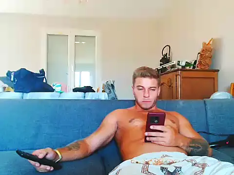 Elkafit28 Chat XXX live