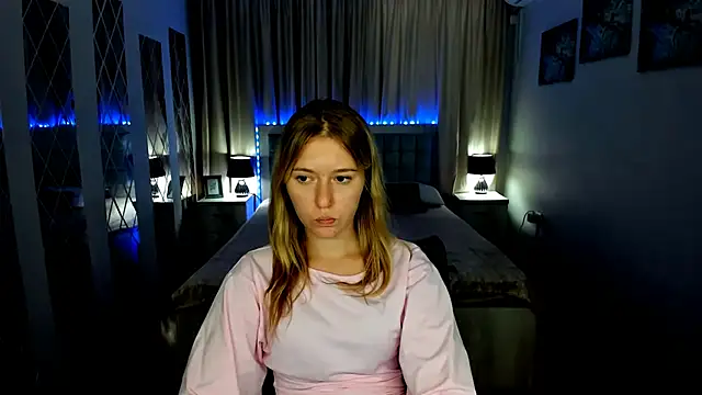 RosaTiny Chat XXX live