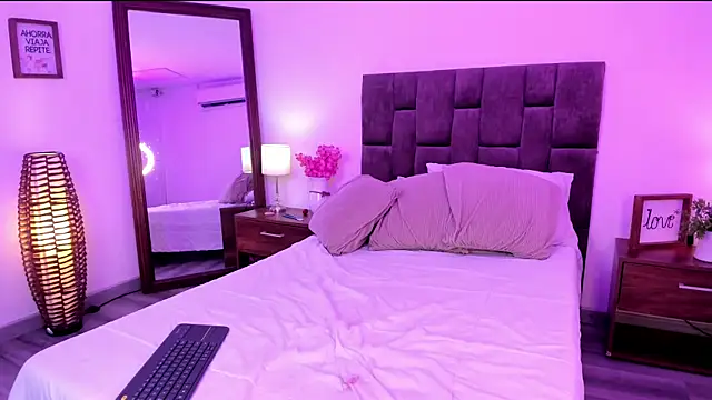 XXX chat uživo modela HecateMoon